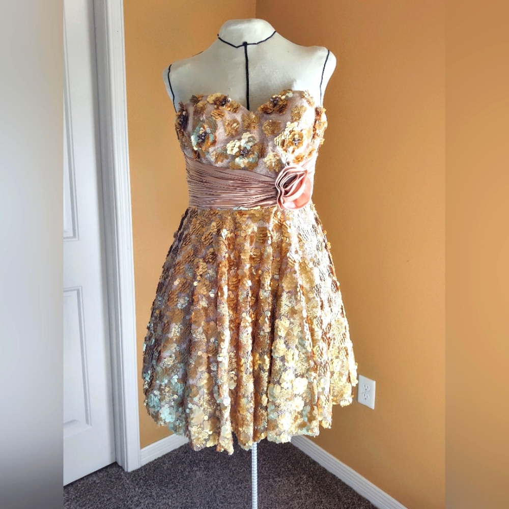 Gold Flower Sequins and Rhinestone Formal Dress Landmark